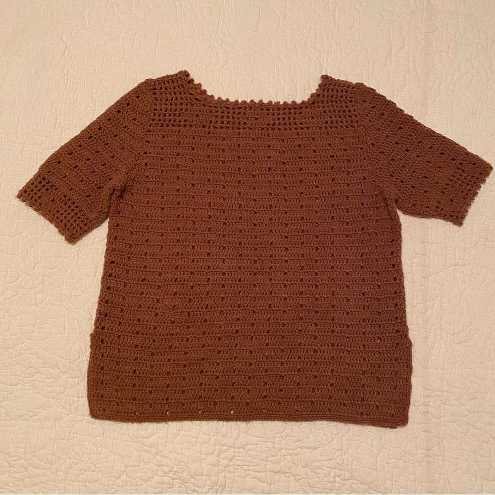 HANDMADE Crochet Women’s short sleeve sweater, size M/L, color rust, Good Cond